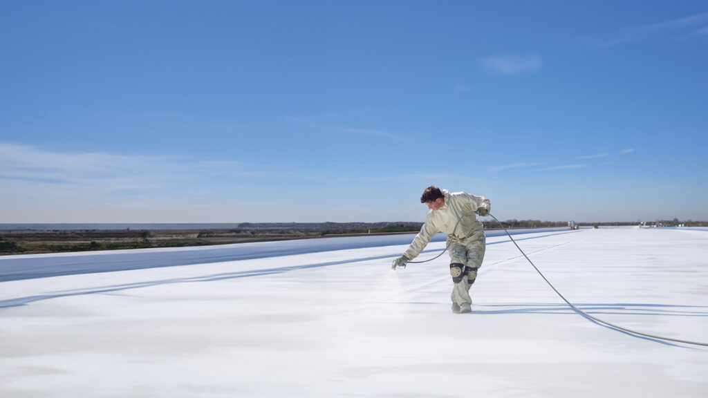 RÉALISATIONS I Le Toit Blanc I Résine réflective Innovante I Toiture froide I Cool Roof