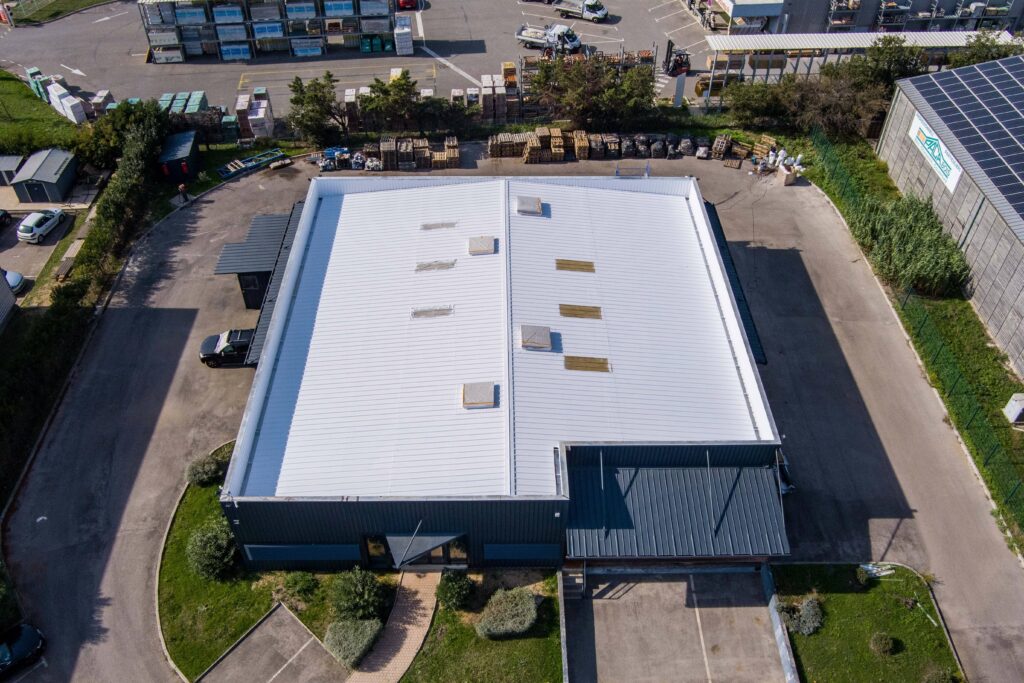 Résultat d'un coof roofing sur un batiment